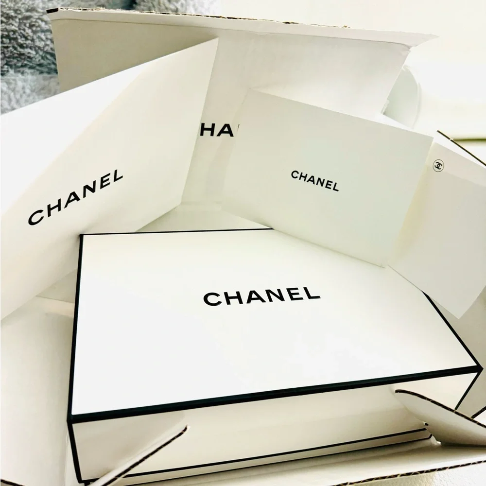 Chanel authentic Gift Box with Gift Message blank card and receipt holder